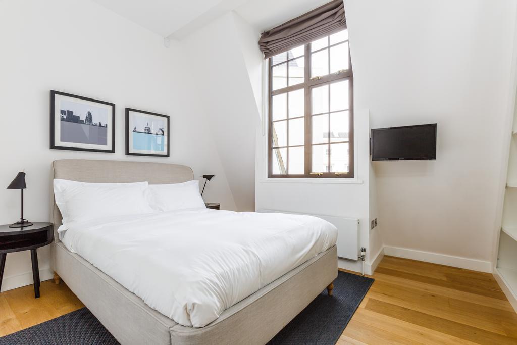 Cockspur Street, 3 Bedrooms London Exterior photo