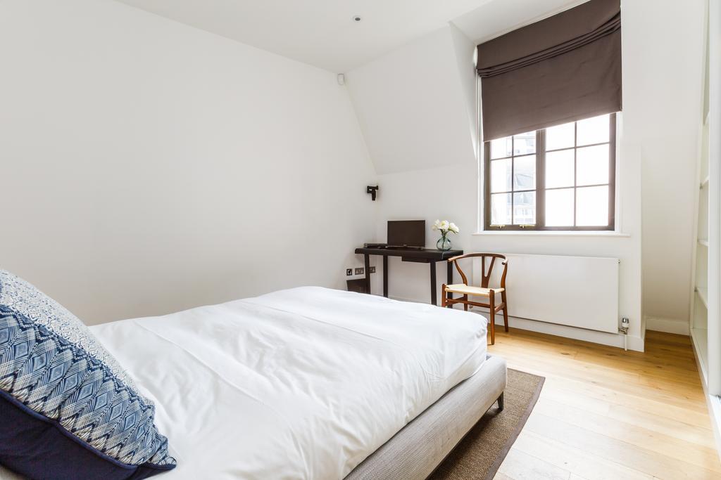 Cockspur Street, 3 Bedrooms London Exterior photo